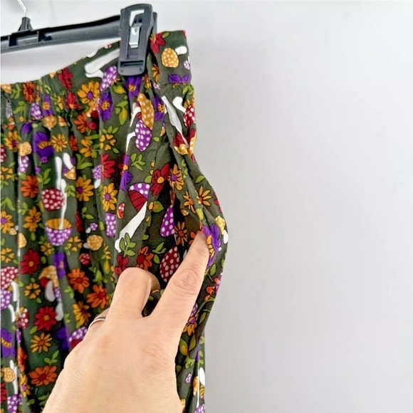 ModCloth More Than Charming Green Mushroom Skirt Rayon Blend Large W/pockets - Picture 2 of 13